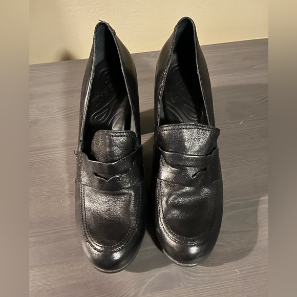 BORN Gail Leather Heeled Penny Loafers - Picture 3 of 7